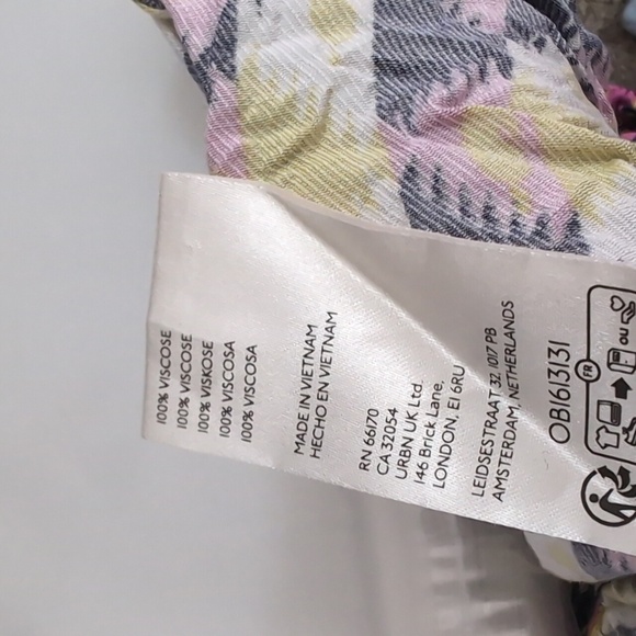 By Anthropologie Easy Traveler Shorts Women's Small Citron Geo Print Viscose - Picture 6 of 6